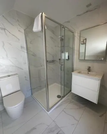 St Bridget's Appart hôtel *